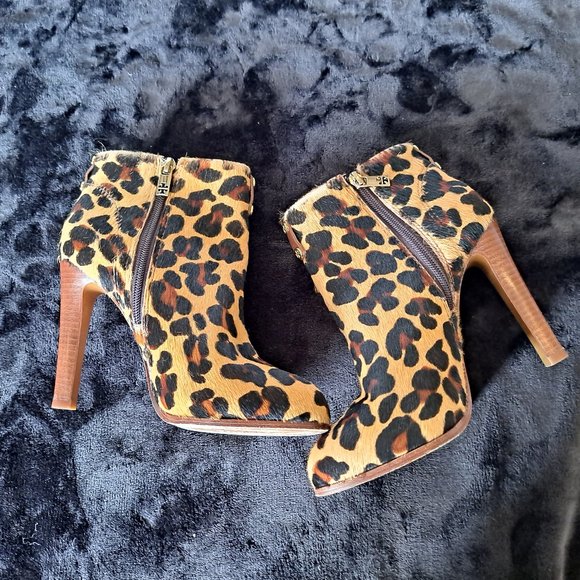 Tory Burch Shoes - 💕 SALE!💕Tory Burch Leopard Booties